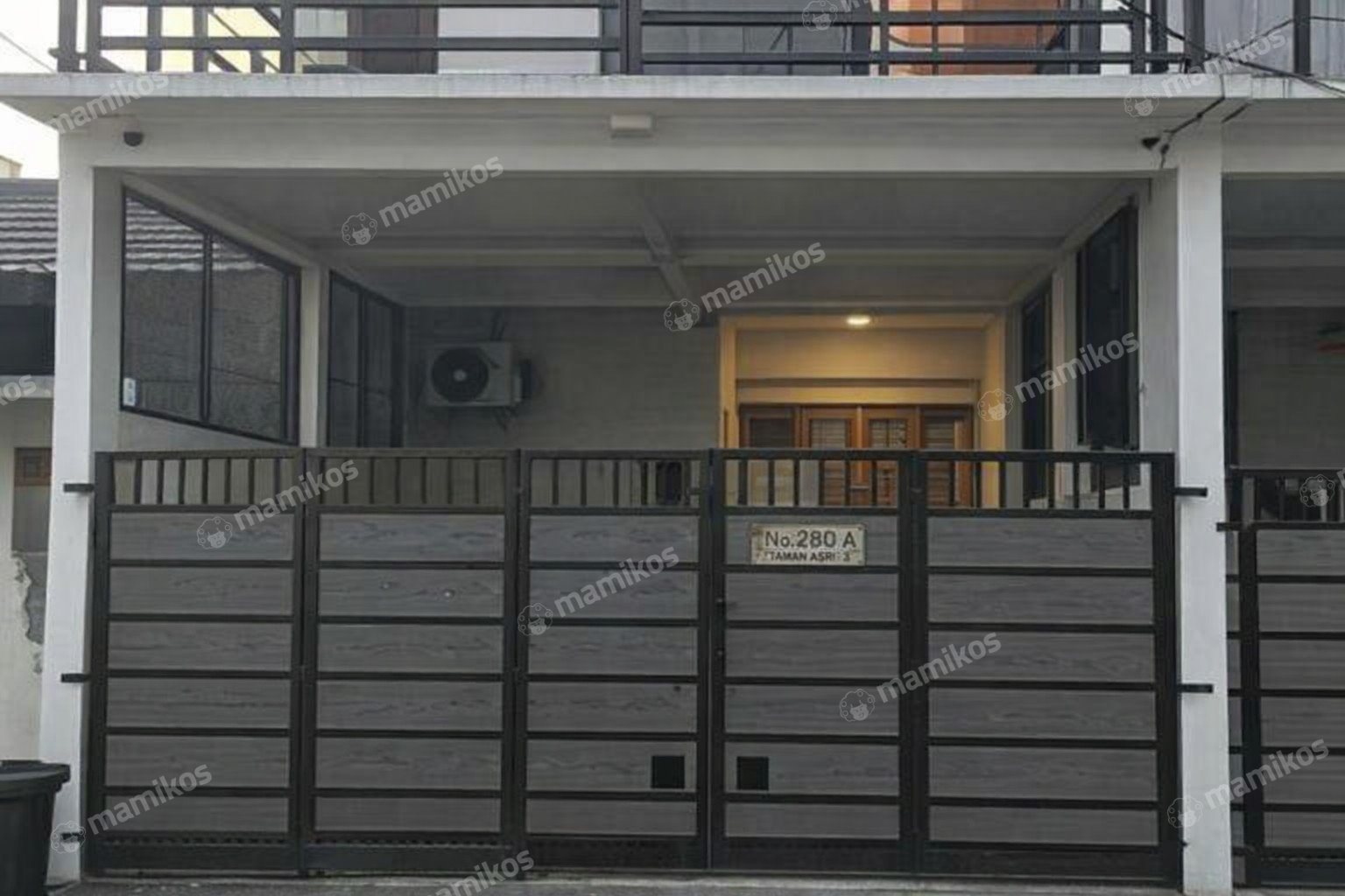 Rumah Sertifikat SHM 4 Kamar Tidur 3 Kamar Mandi Cirendeu Jakarta Selatan