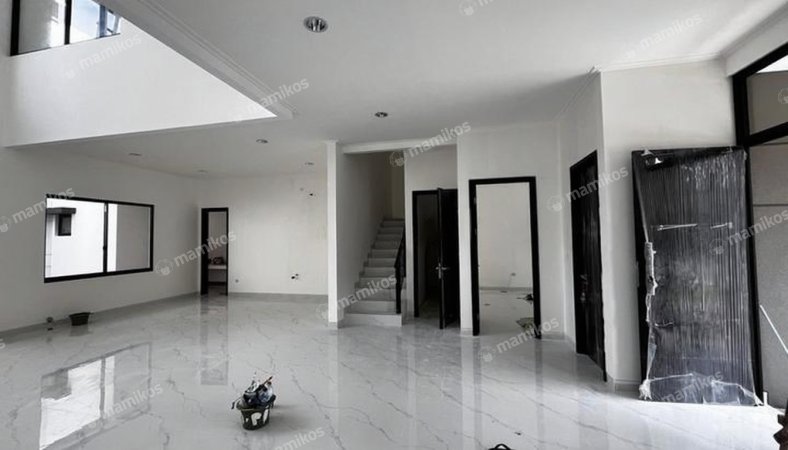 Rumah 4KT 4KM Pantai Indah Kapuk 2 Jakarta Utara