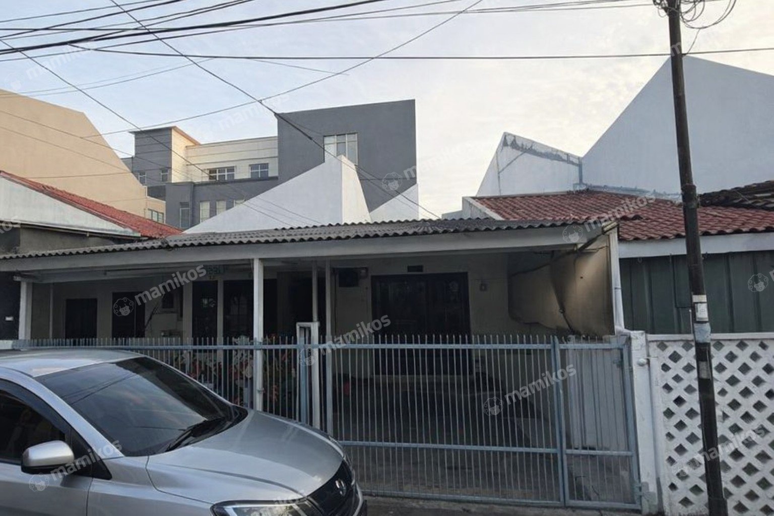 Rumah 3KT 2KM Joglo Jakarta Barat