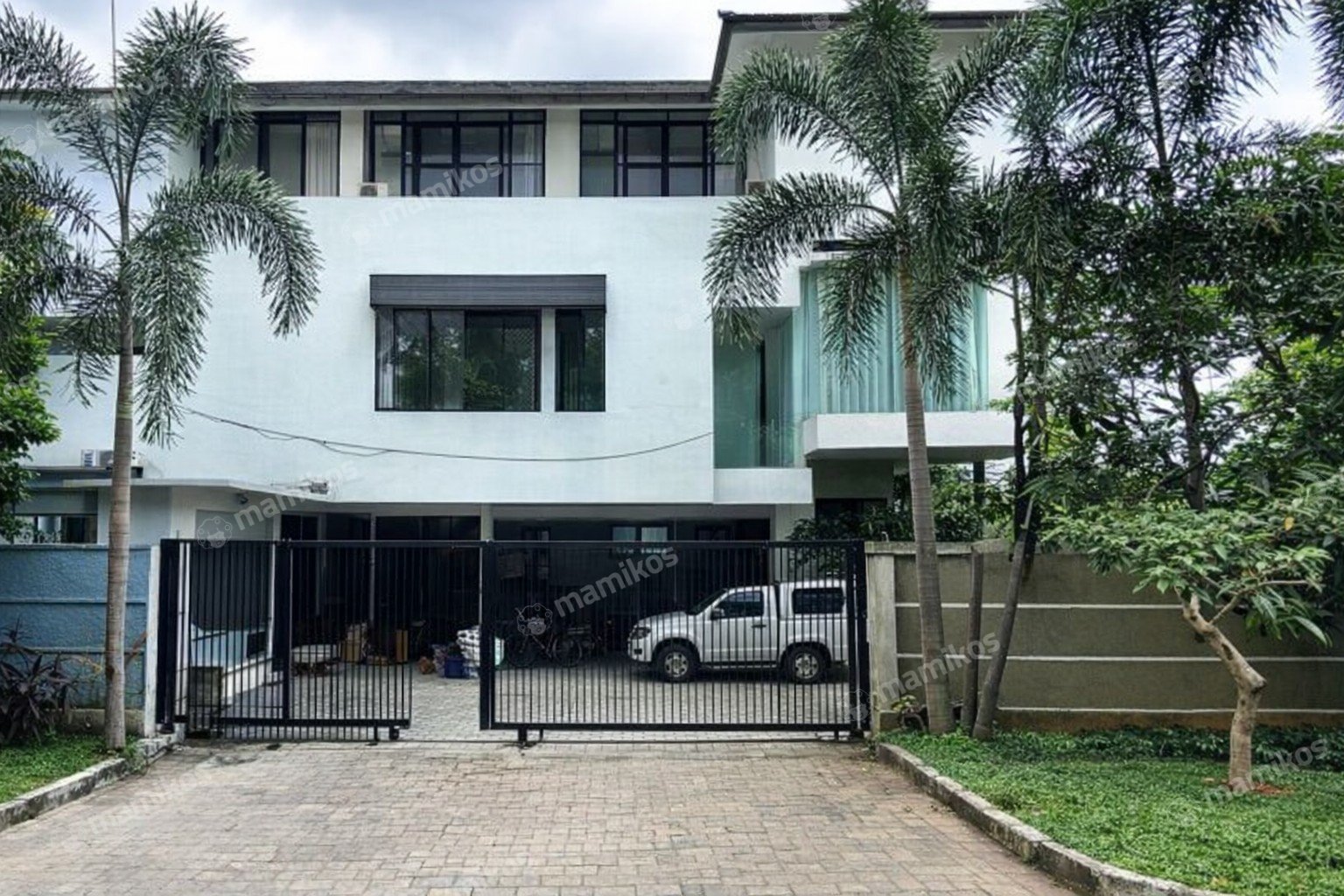 Rumah Sertifikat SHM 5 Kamar Tidur 3 Kamar Mandi Ragunan Jakarta Selatan