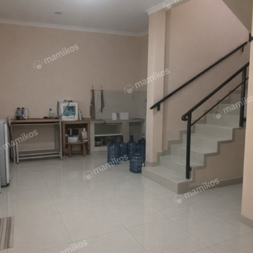 Rumah Sertifikat SHM 4 Kamar Tidur 4 Kamar Mandi Kembangan Jakarta Barat - Photo 4
