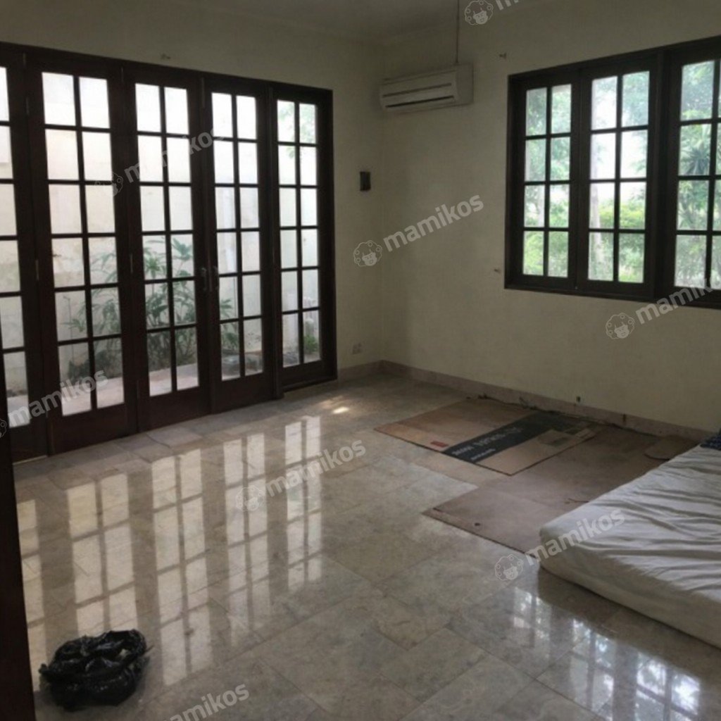 Rumah Sertifikat SHM 1 Kamar Tidur 1 Kamar Mandi Simprug Jakarta Selatan - Photo 2