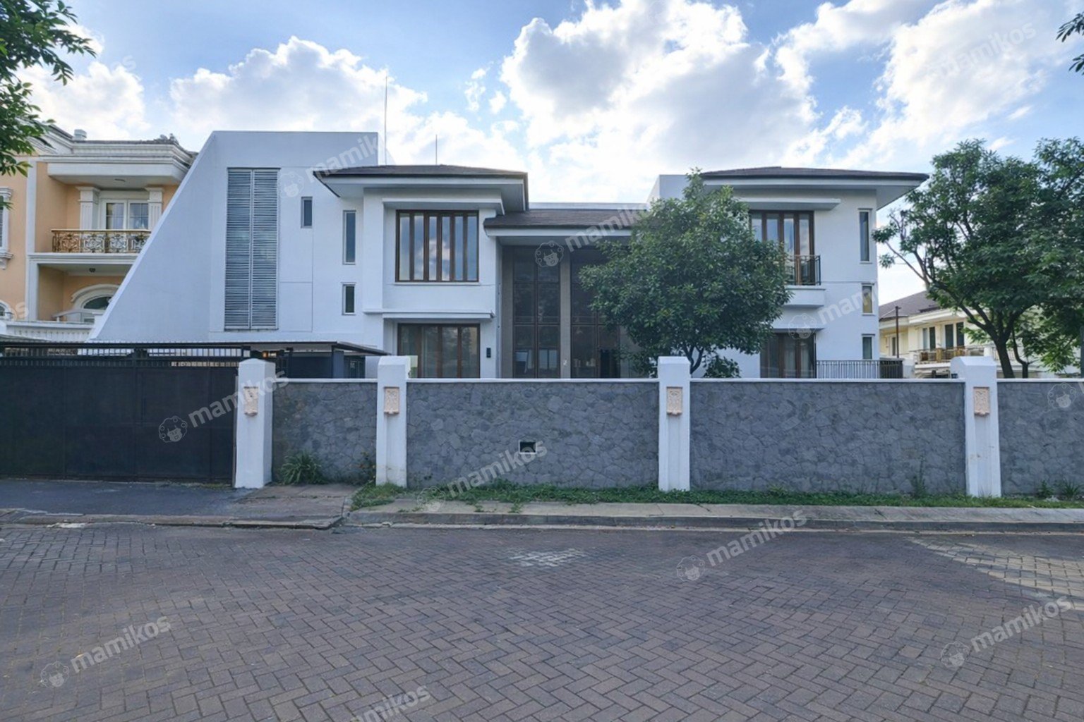 Rumah Sertifikat SHM 5 Kamar Tidur 3 Kamar Mandi Kelapa Gading Jakarta Utara