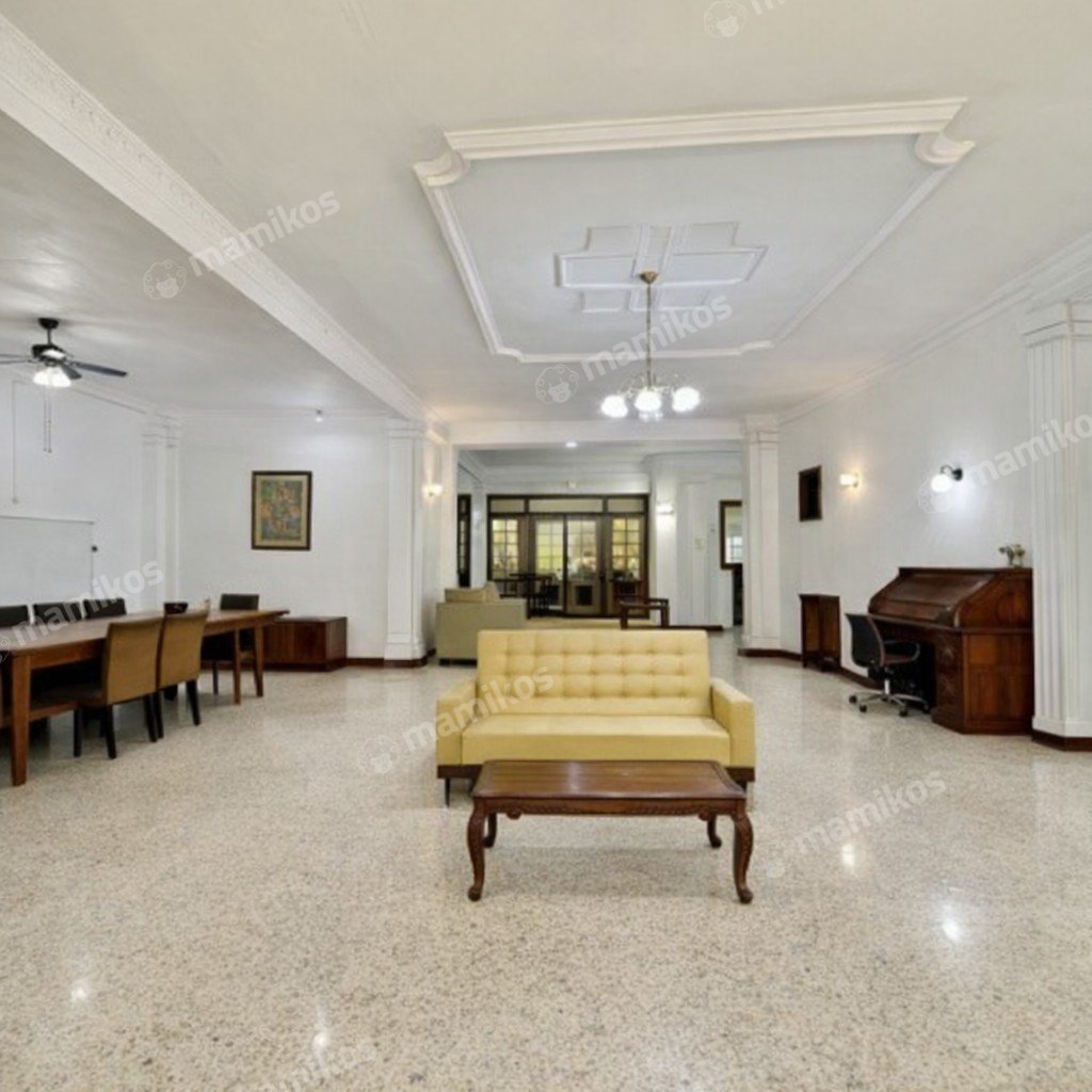 Rumah Sertifikat SHM 4 Kamar Tidur 4 Kamar Mandi Kemang Jakarta Selatan - Photo 5