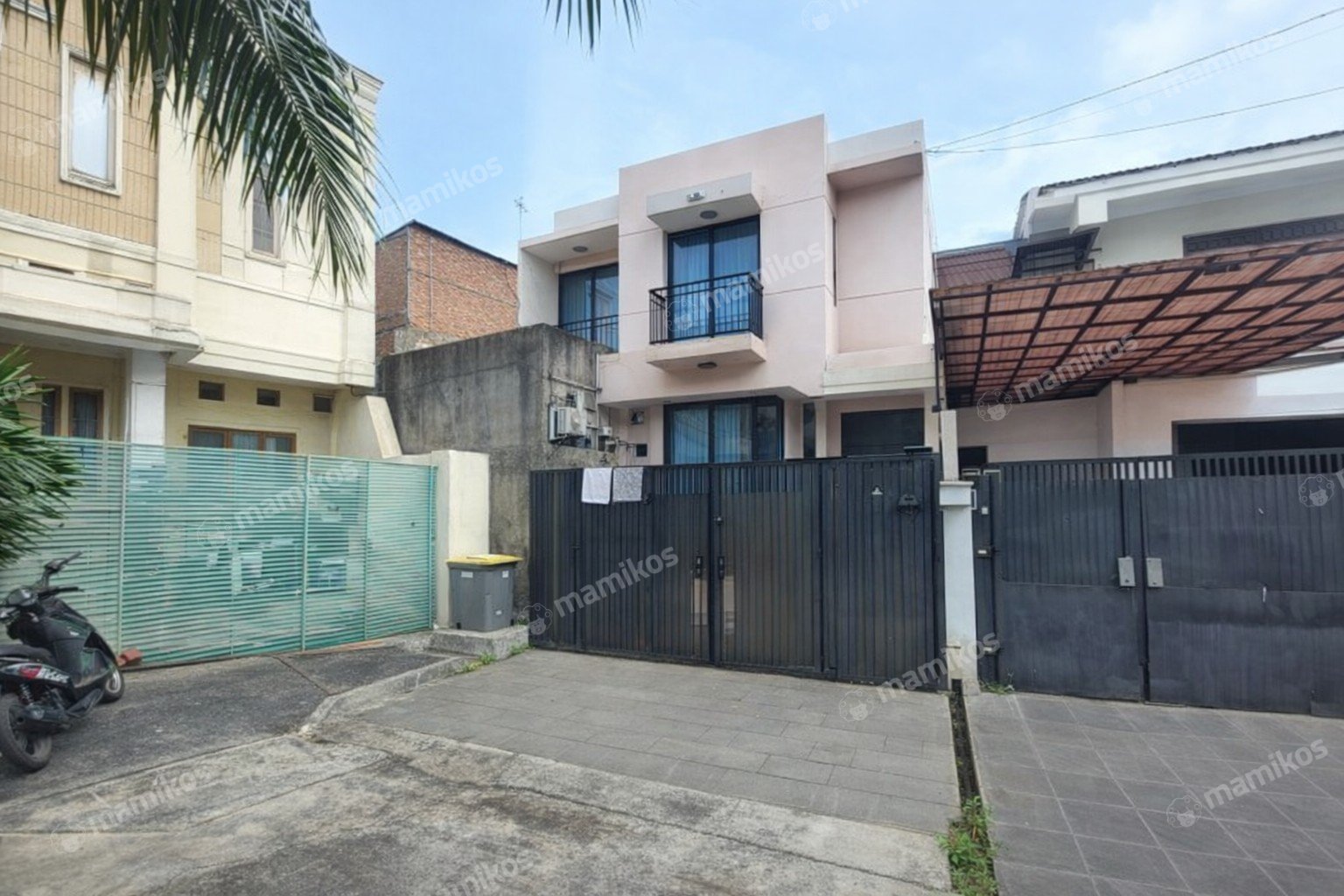 Rumah Sertifikat SHM 4 Kamar Tidur 3 Kamar Mandi Duren Tiga Jakarta Selatan