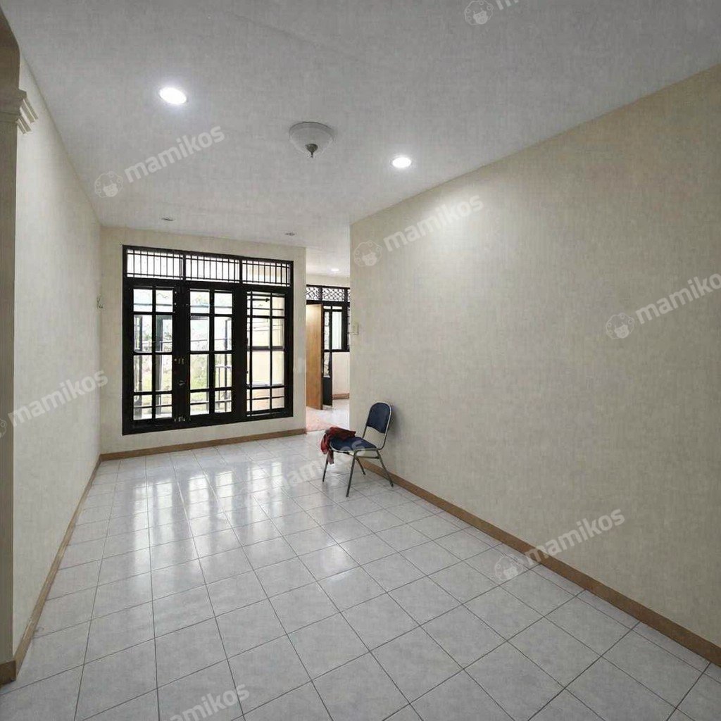 Rumah Sertifikat SHM 5 Kamar Tidur 3 Kamar Mandi Rawamangun Jakarta Timur - Photo 2