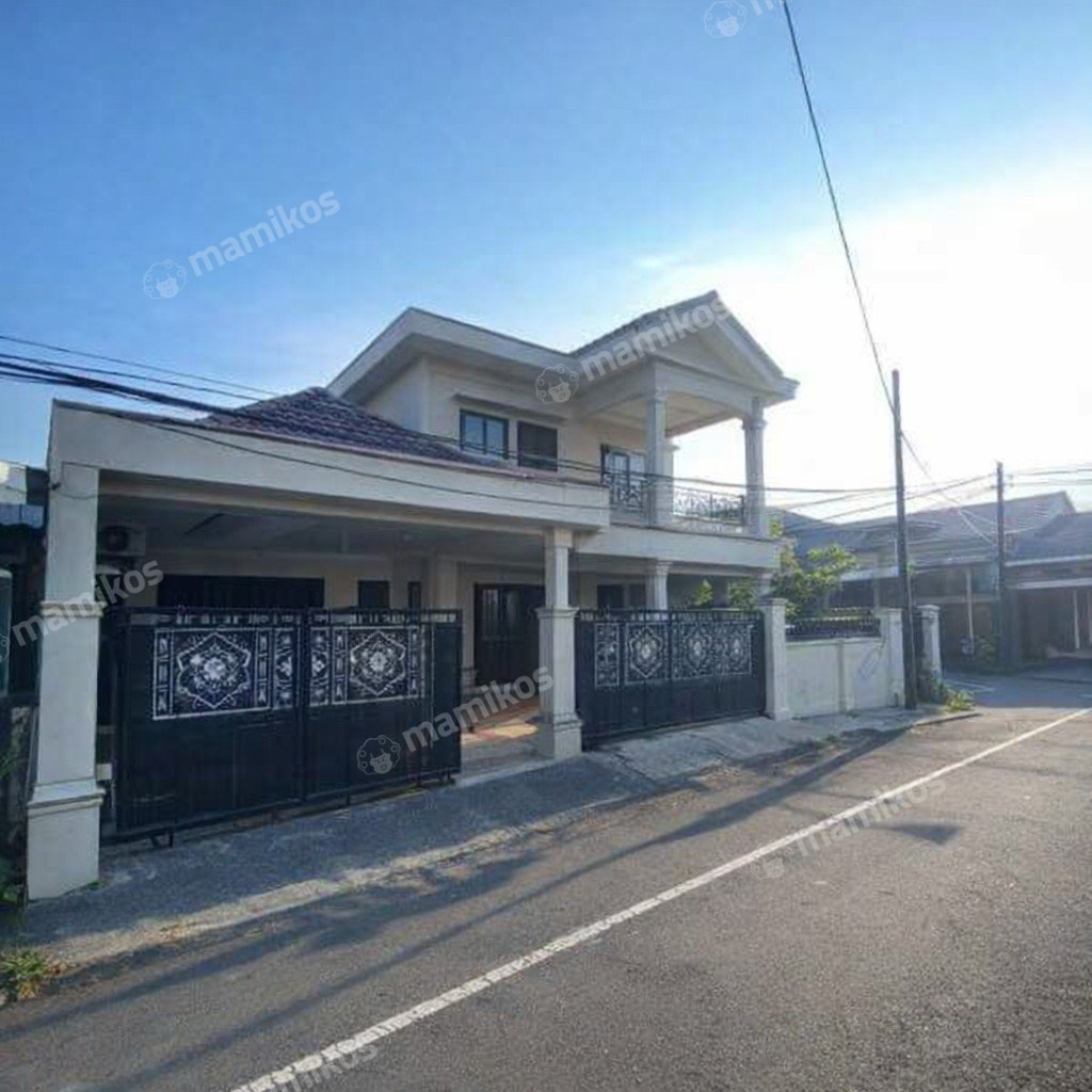 Rumah Sertifikat SHM 7 Kamar Tidur 6 Kamar Mandi Jatiwaringin Jakarta Timur - Photo 2