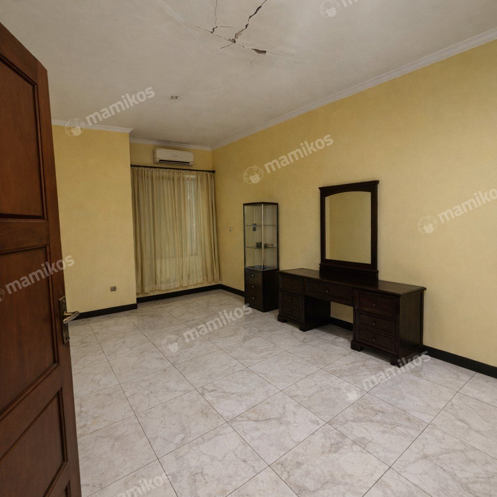 Rumah Sertifikat SHM 4 Kamar Tidur 3 Kamar Mandi Intercon Jakarta Barat - Photo 4