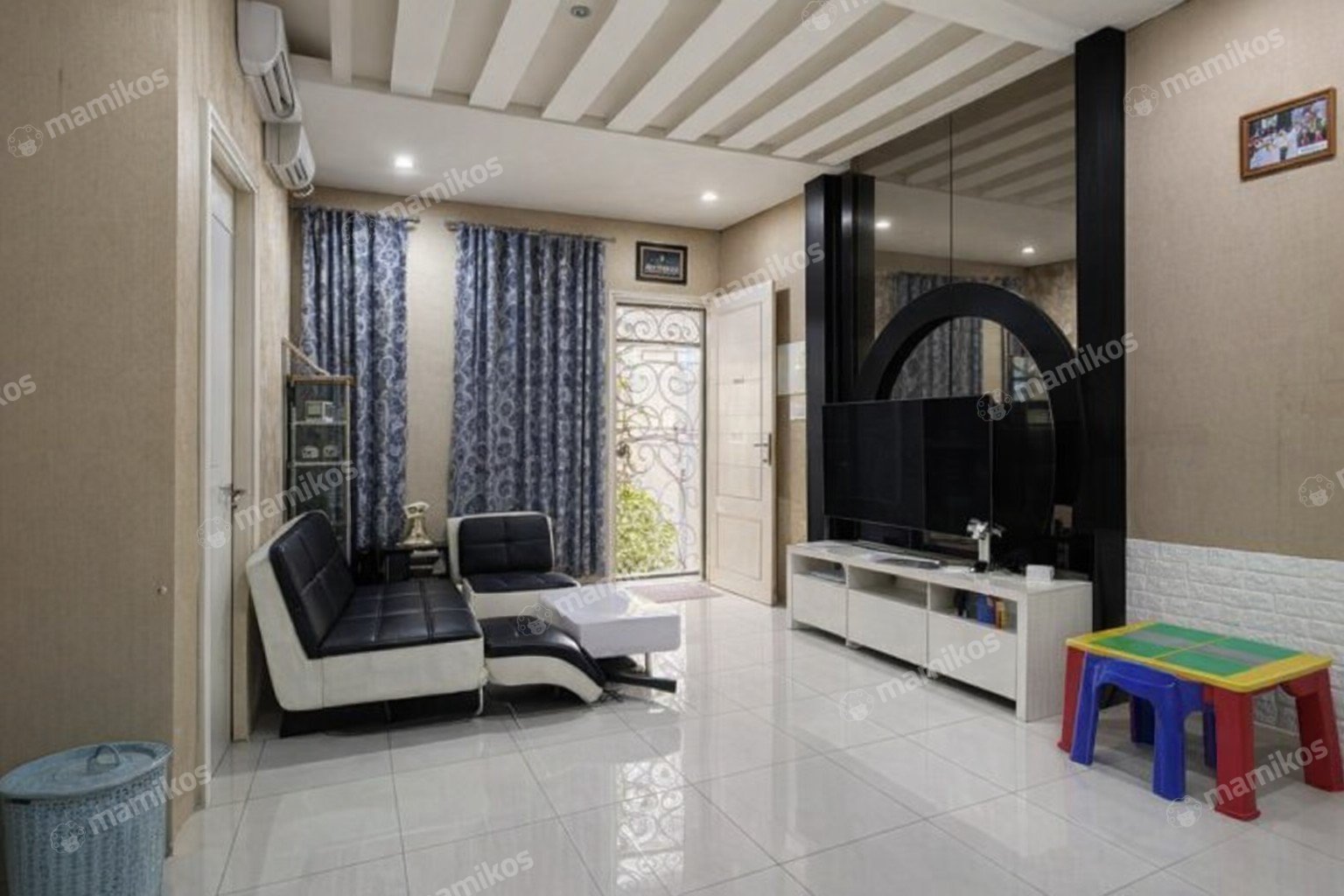 Rumah Sertifikat SHM 2 Kamar Tidur 2 Kamar Mandi Green Lake City Jakarta Barat