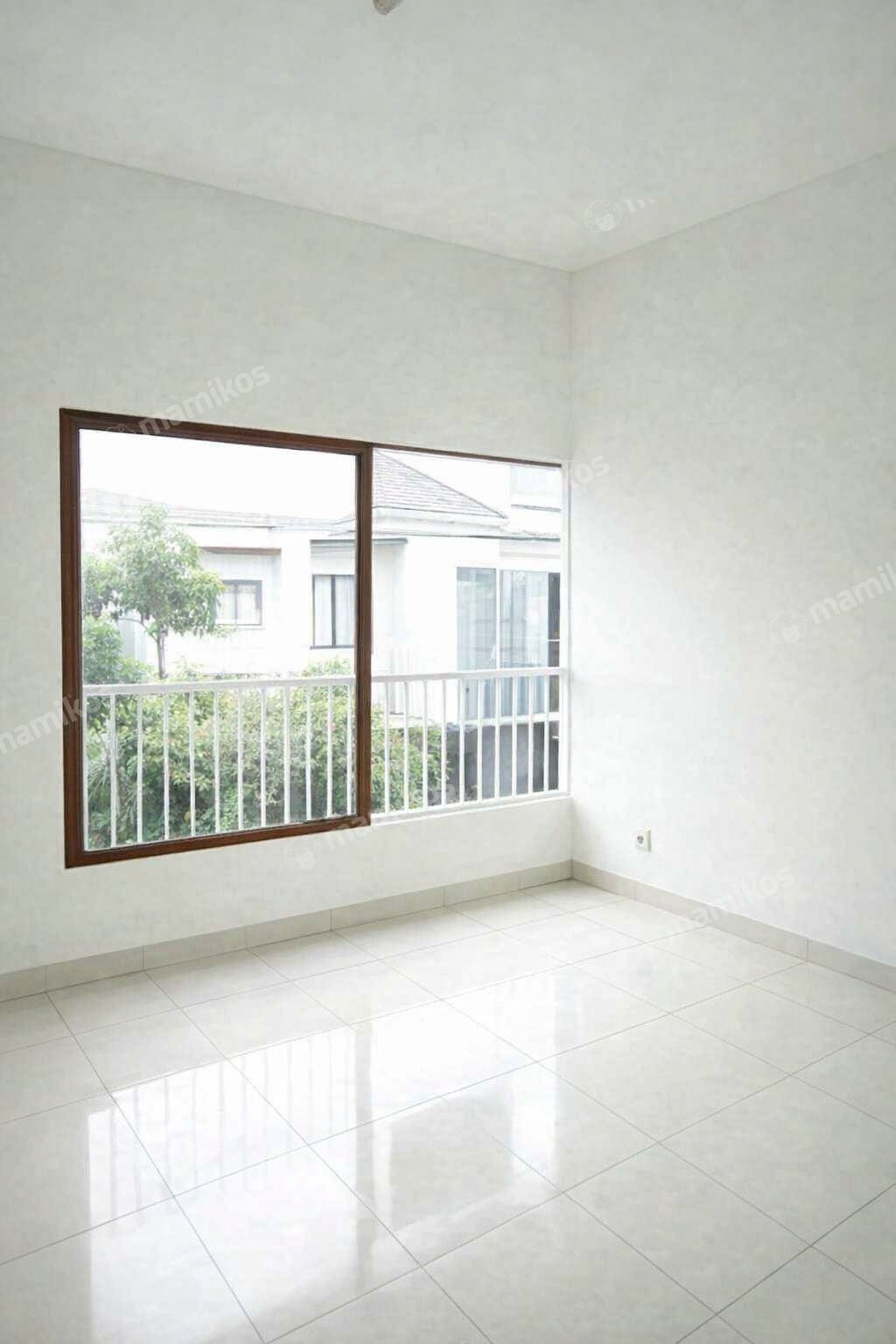 Rumah 5 Kamar Tidur 5 Kamar Mandi 2 Lantai Cakung Jakarta Timur - Photo 2