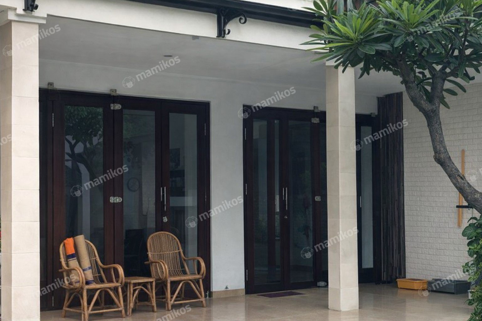 Rumah Sertifikat SHM 4 Kamar Tidur 4 Kamar Mandi Kebon Jeruk Jakarta Barat