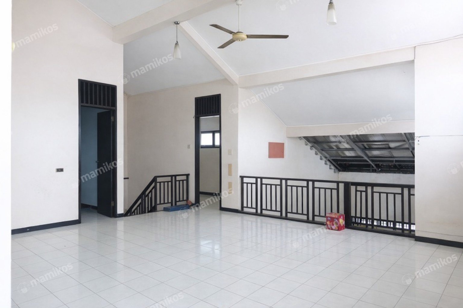 Rumah Sertifikat SHM 4 Kamar Tidur 2 Kamar Mandi Kebayoran Baru Jakarta Selatan