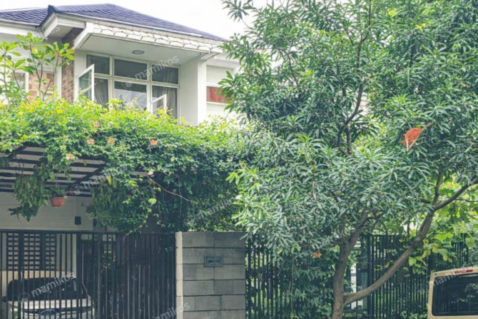 Rumah Sertifikat SHM 5 Kamar Tidur 4 Kamar Mandi Metland Menteng Jakarta Timur