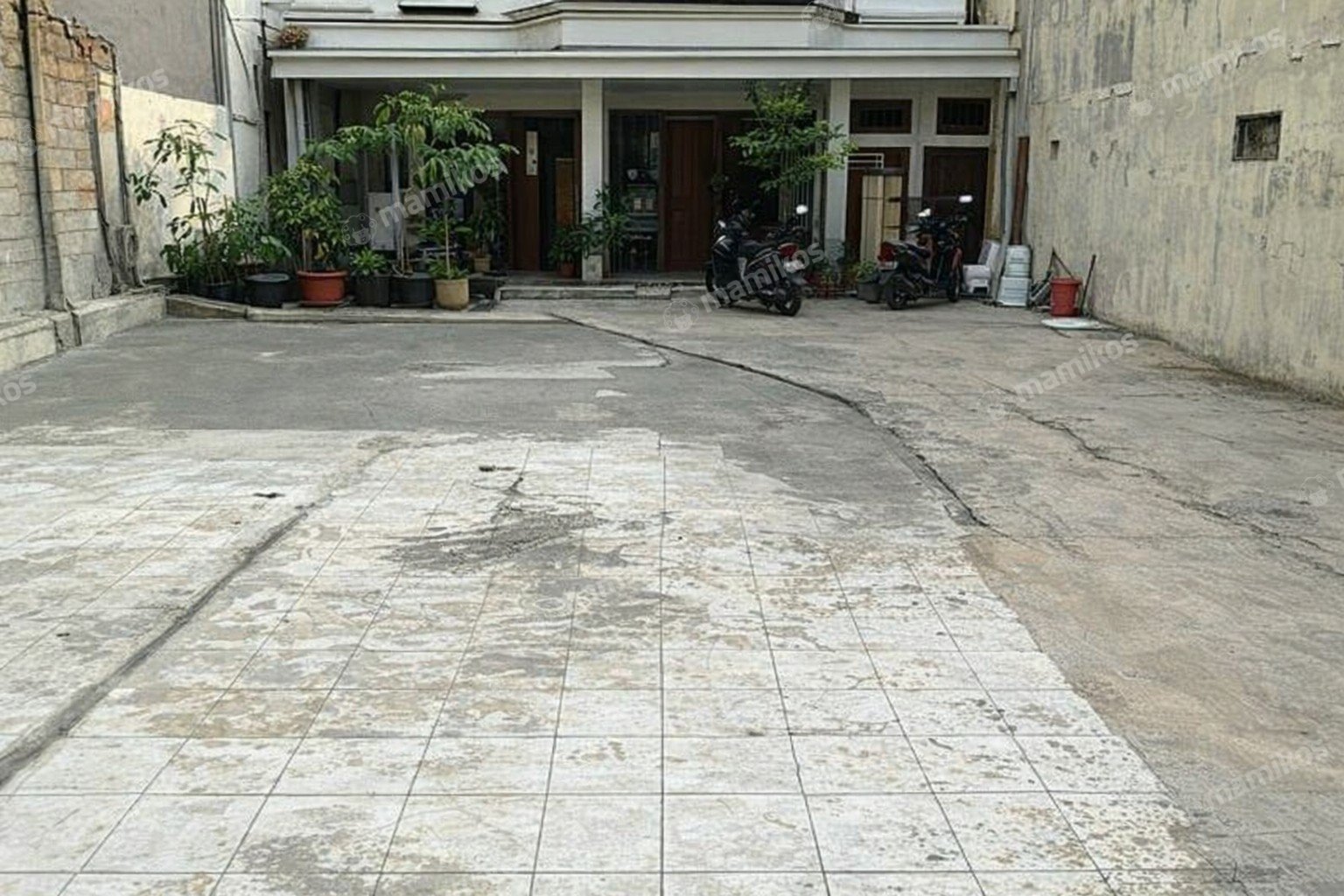 Rumah Sertifikat SHM 6 Kamar Tidur 6 Kamar Mandi Radio Dalam Jakarta Selatan