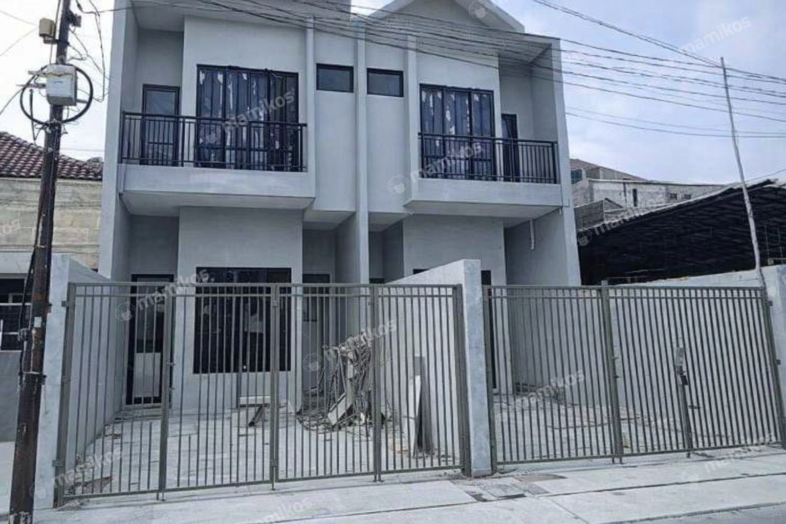 Rumah Sertifikat SHM 3 Kamar Tidur 3 Kamar Mandi Meruya Jakarta Barat