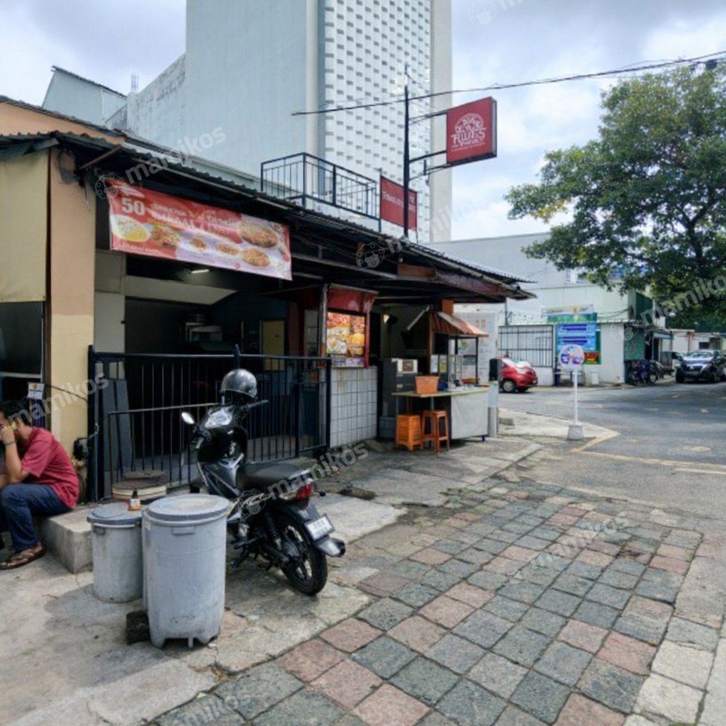 Rumah Sertifikat SHM 8 Kamar Tidur 3 Kamar Mandi Setiabudi Jakarta Selatan - Photo 3
