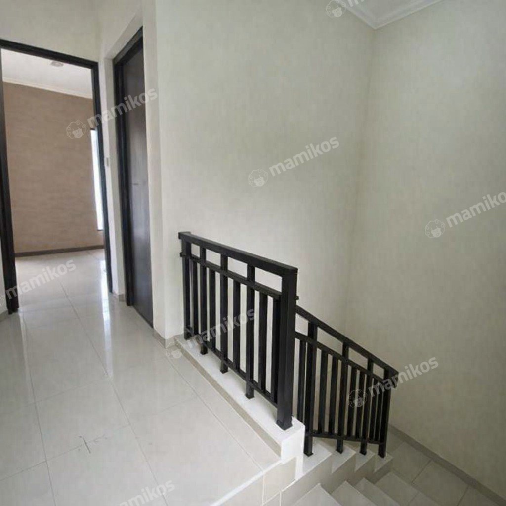 Rumah Sertifikat SHM 3 Kamar Tidur 3 Kamar Mandi Green Mansion Jakarta Barat - Photo 3