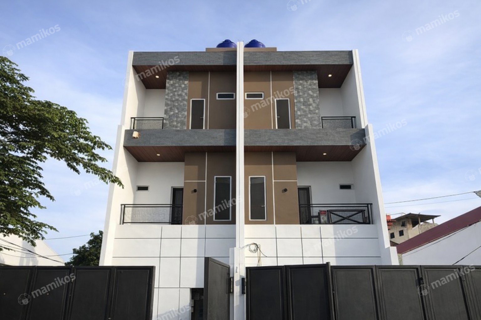 Rumah Sertifikat SHM 4 Kamar Tidur 4 Kamar Mandi Kav DKI Jakarta Barat