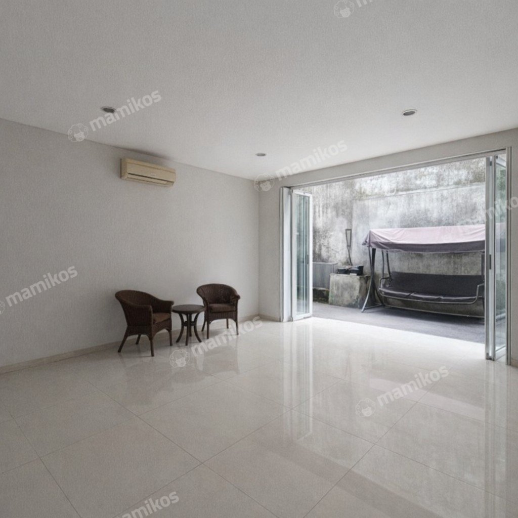 Rumah Sertifikat SHM 4 Kamar Tidur 4 Kamar Mandi Joglo Jakarta Barat - Photo 4