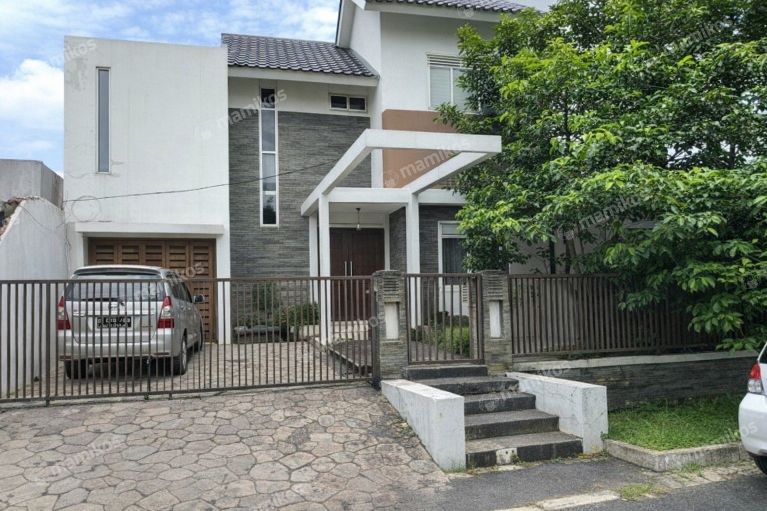 Rumah Sertifikat SHM 4 Kamar Tidur 3 Kamar Mandi Cinere Jakarta Selatan