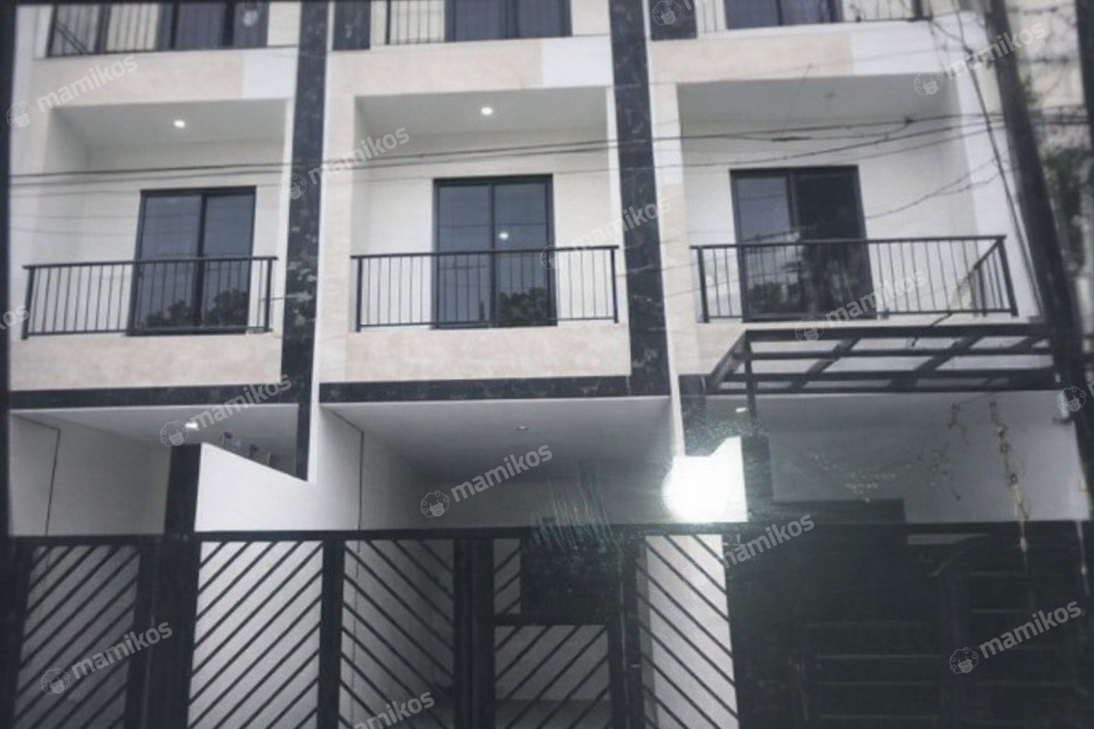 Rumah Sertifikat SHM 5 Kamar Tidur 4 Kamar Mandi Tanjung Duren Jakarta Barat