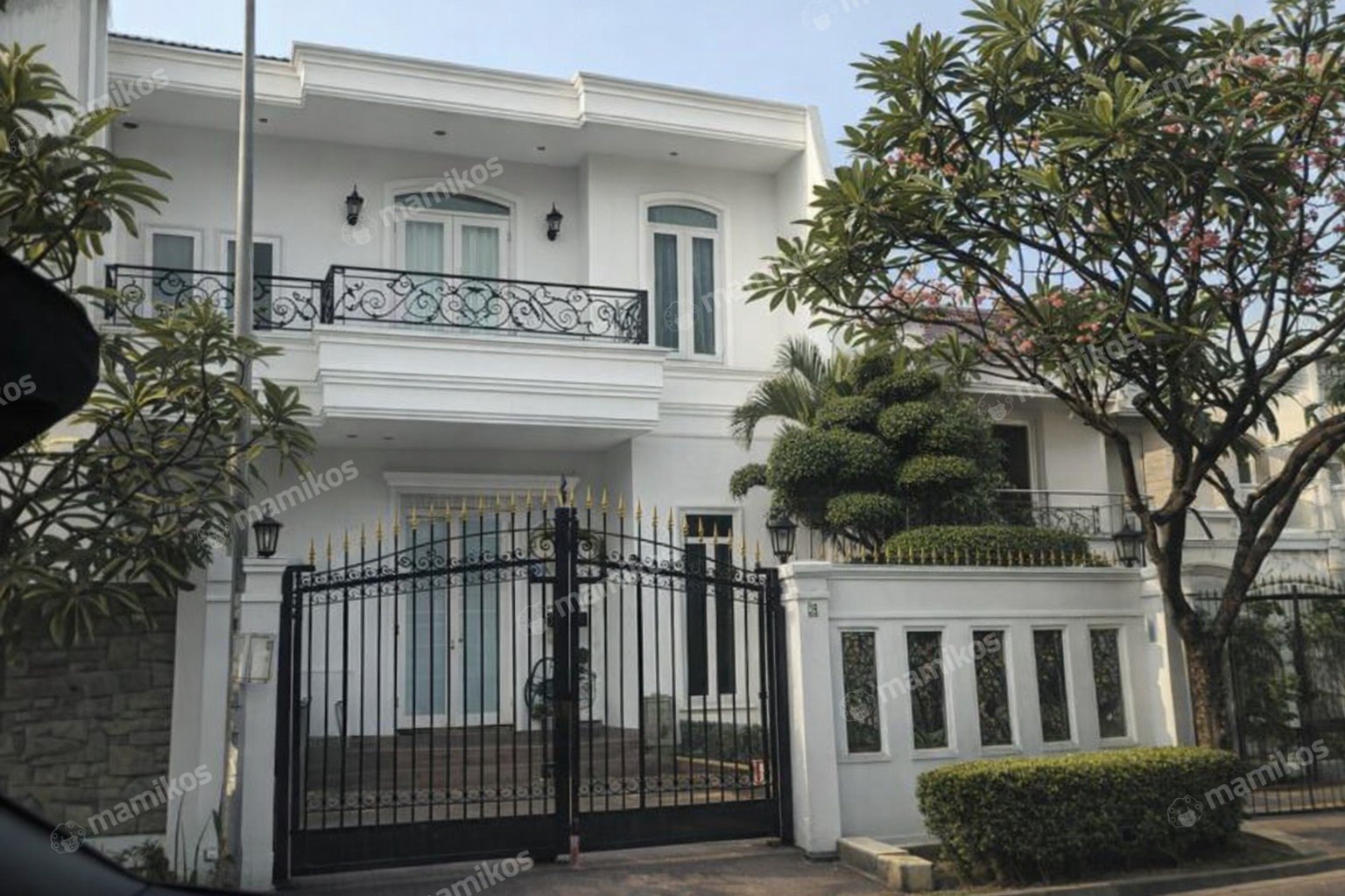 Rumah Sertifikat SHM 4 Kamar Tidur 3 Kamar Mandi Pantai Indah Kapuk Jakarta Utara