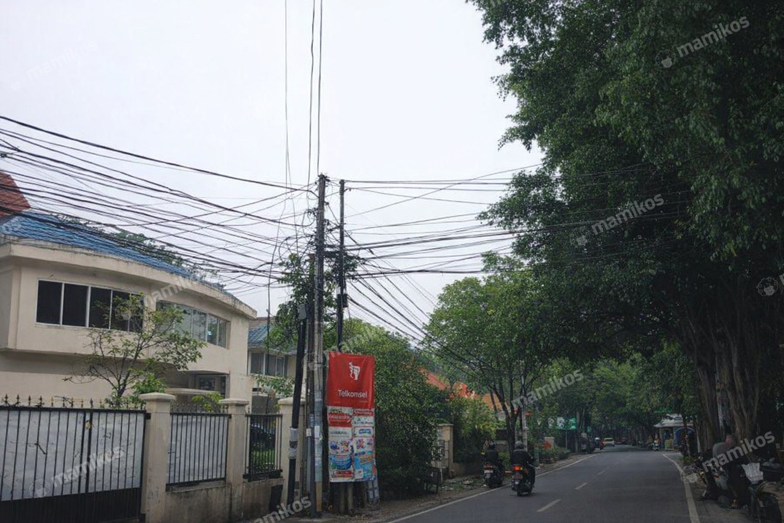 Rumah Sertifikat HGB 7 Kamar Tidur 5 Kamar Mandi Pulo Gadung Jakarta Timur - Photo 3
