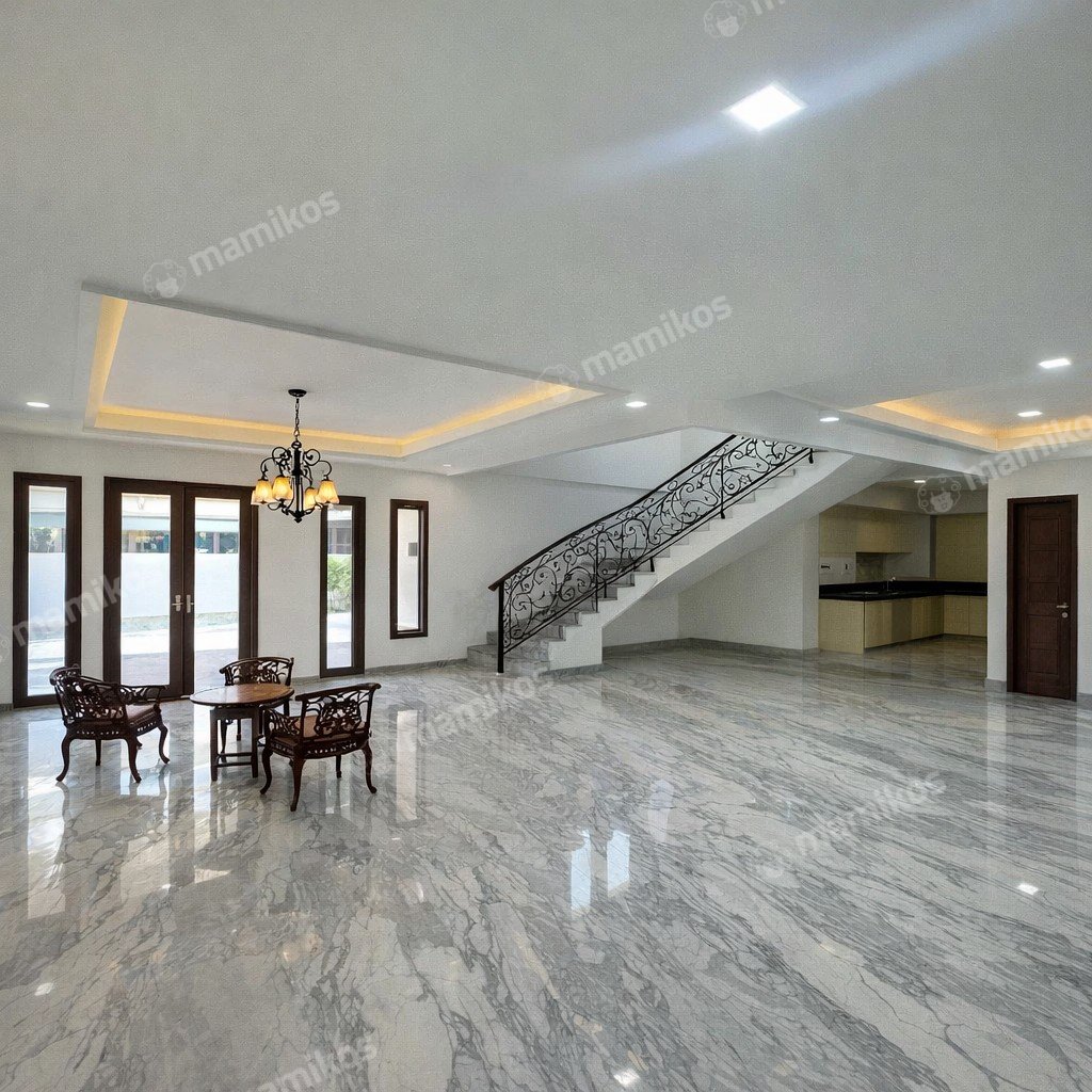 Rumah 6 Kamar Tidur 6 Kamar Mandi 2 Lantai Cilandak Jakarta Selatan - Photo 4