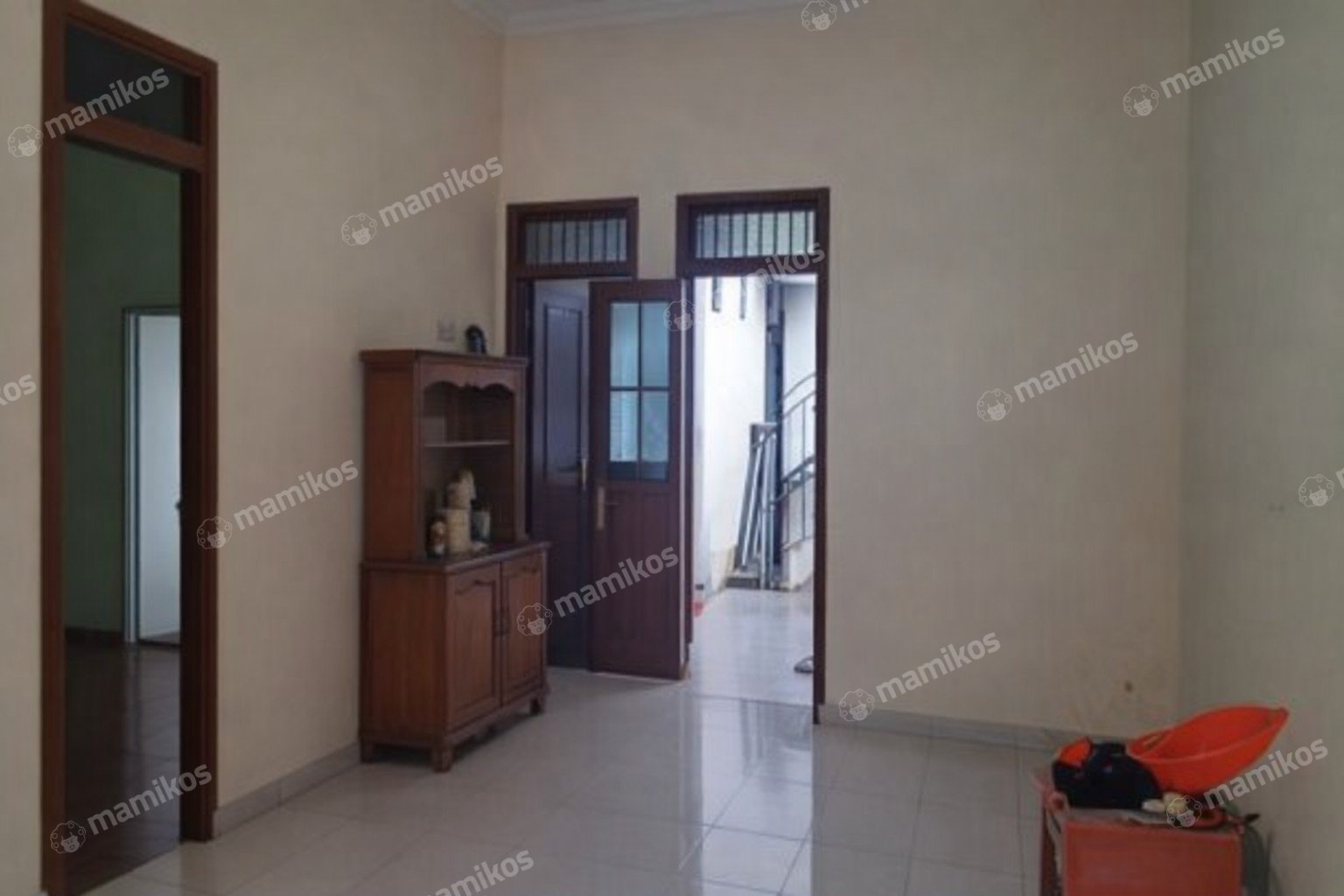 Rumah Sertifikat SHM 3 Kamar Tidur 3 Kamar Mandi Taman Surya Jakarta Barat - Photo 2