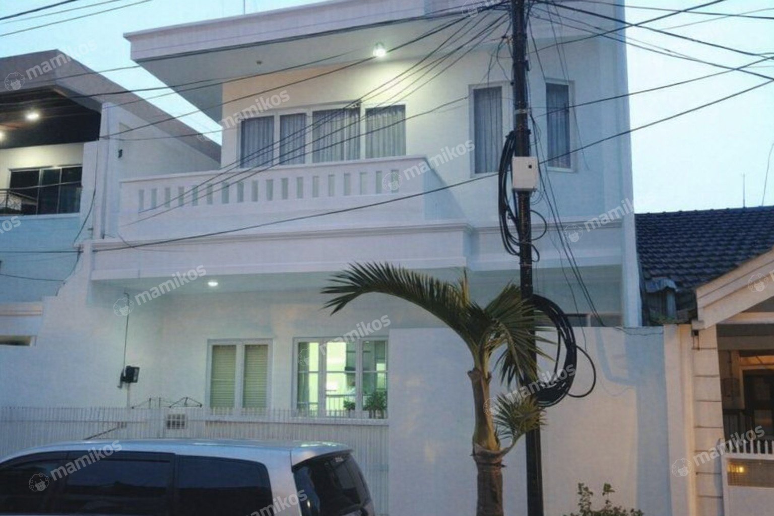 Rumah Sertifikat SHM 5 Kamar Tidur 4 Kamar Mandi Sunter Jakarta Utara