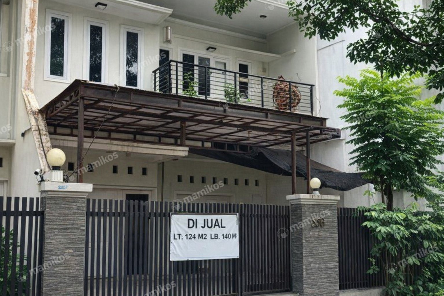 Rumah Sertifikat SHM 4 Kamar Tidur 5 Kamar Mandi Joglo Jakarta Barat