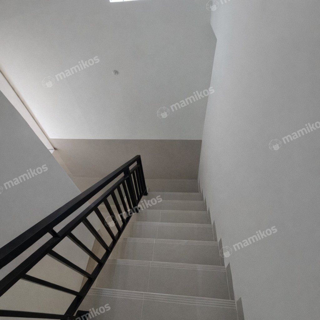Rumah Sertifikat SHM 2 Kamar Tidur 3 Kamar Mandi Tanjung Duren Utara Jakarta Barat - Photo 4