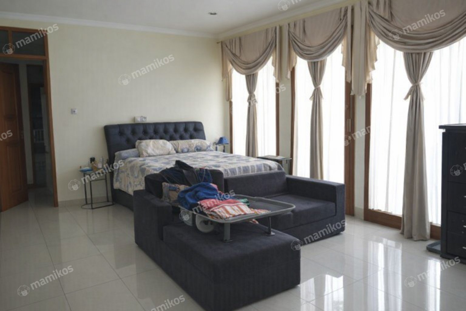Rumah Sertifikat SHM 4 Kamar Tidur 4 Kamar Mandi Cinere Jakarta Selatan - Photo 4