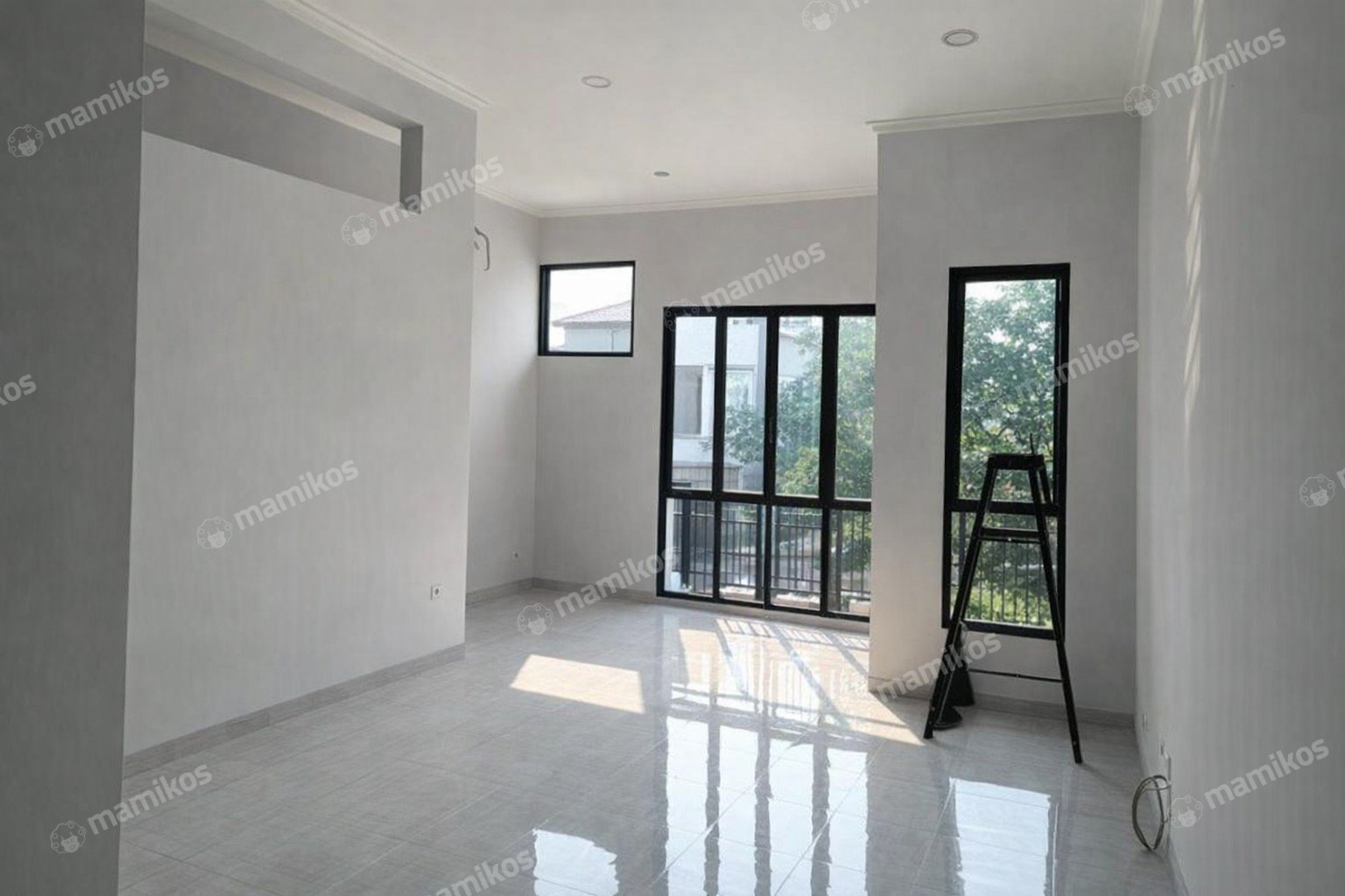 Rumah Sertifikat SHM 3 Kamar Tidur 3 Kamar Mandi Kembangan Jakarta Barat