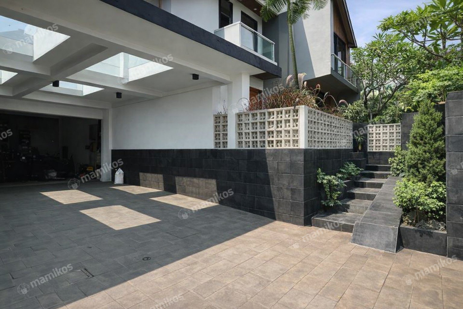 Rumah Sertifikat SHM 8 Kamar Tidur 6 Kamar Mandi Lebak Bulus Jakarta Selatan