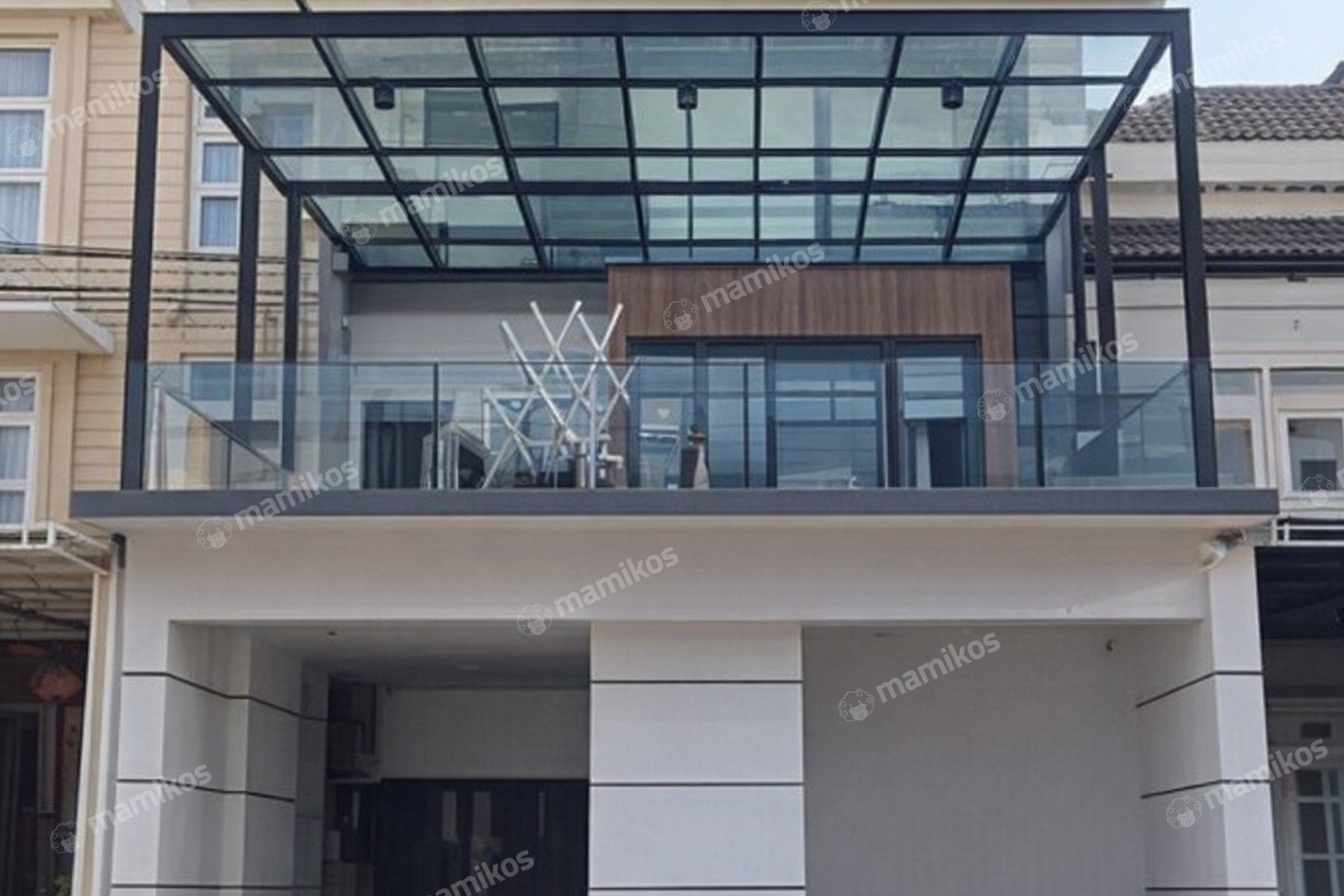 Rumah Sertifikat SHM 7 Kamar Tidur 5 Kamar Mandi Taman Surya Jakarta Barat