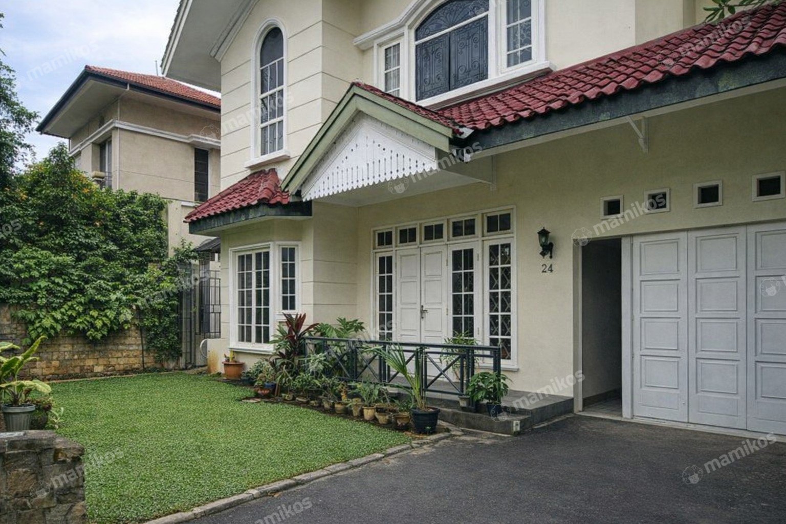 Rumah Sertifikat SHM 4 Kamar Tidur 3 Kamar Mandi Kebayoran Baru Jakarta Selatan