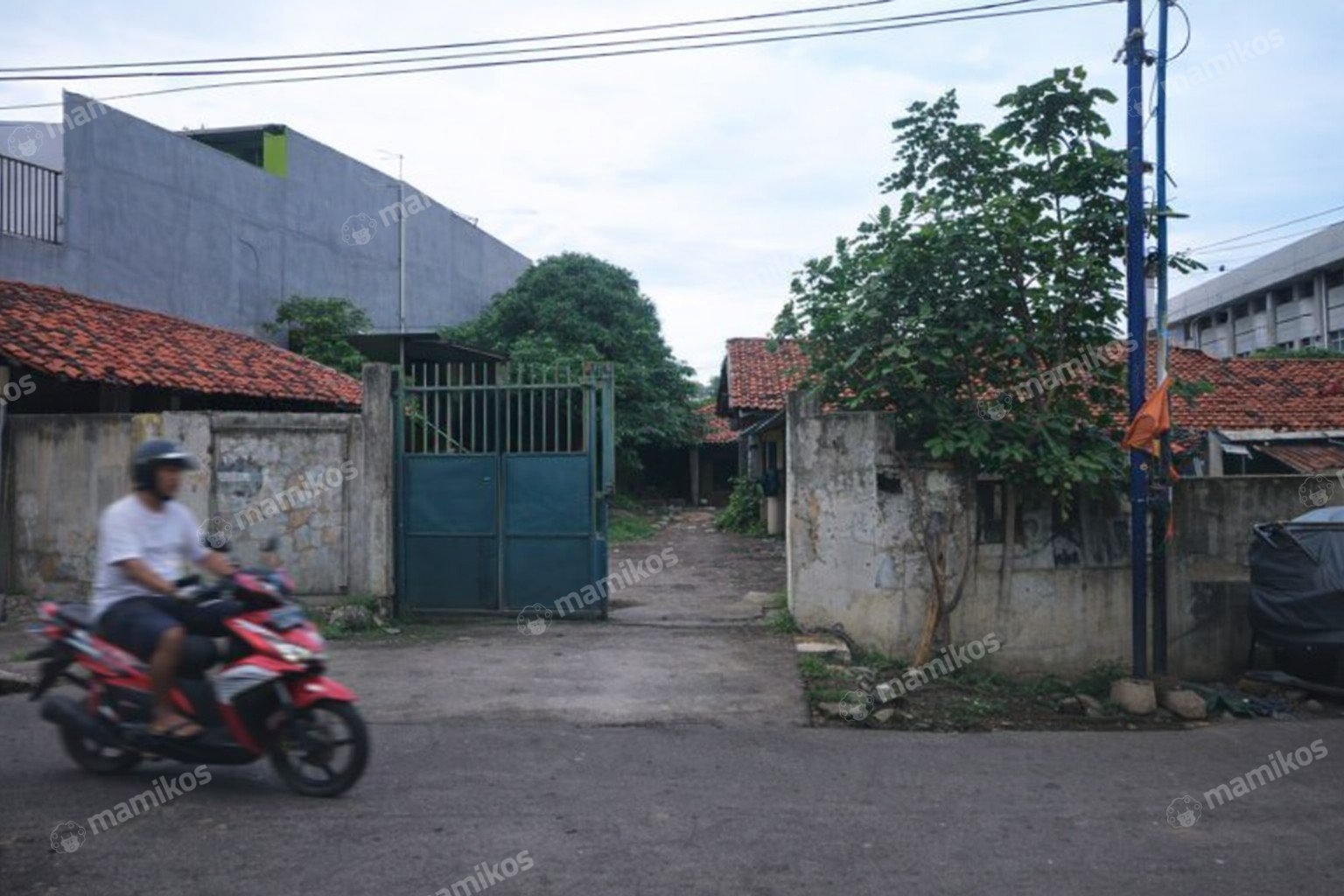 Rumah Sertifikat SHM 40 Kamar Tidur 40 Kamar Mandi Cengkareng Jakarta Barat - Photo 2
