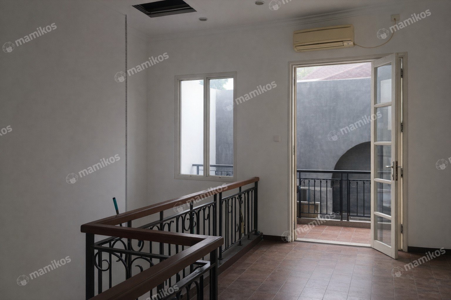 Rumah Sertifikat SHM 4 Kamar Tidur 4 Kamar Mandi Lebak Bulus Jakarta Selatan - Photo 5