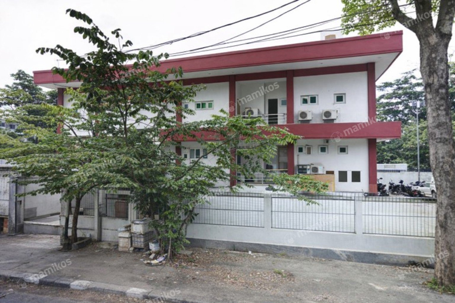 Rumah Sertifikat HGB 8 Kamar Tidur 3 Kamar Mandi Pulo Gadung Jakarta Timur - Photo 3