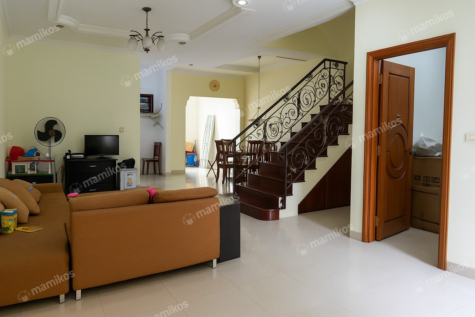 Rumah 5KT 4KM Tanjung Duren Jakarta Barat