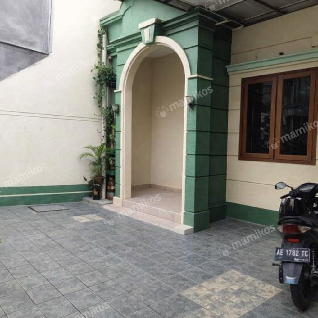 Rumah Sertifikat SHM 5 Kamar Tidur 4 Kamar Mandi Tanjung Duren Jakarta Barat - Photo 4