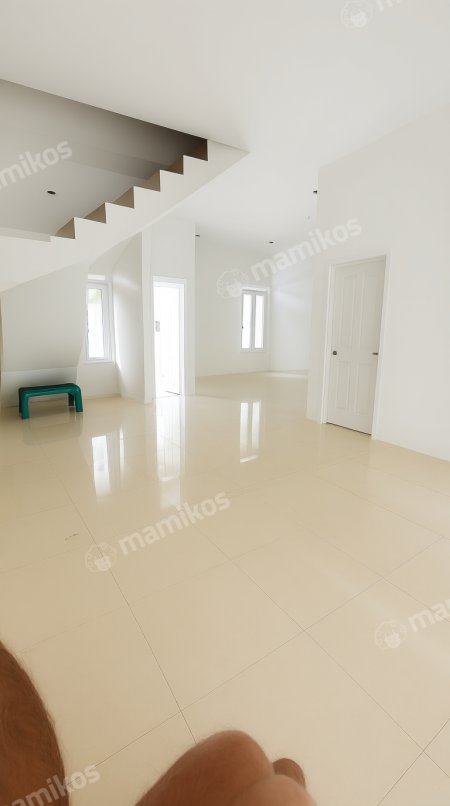 Rumah Sertifikat SHM 4 Kamar Tidur 4 Kamar Mandi Medan Sunggal Medan - Photo 3