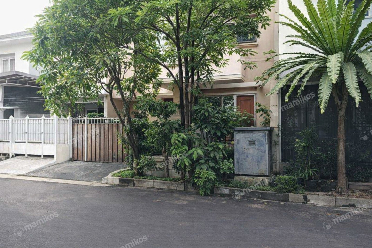 Rumah Sertifikat SHM 2 Lantai Kembangan Jakarta Barat - Photo 3