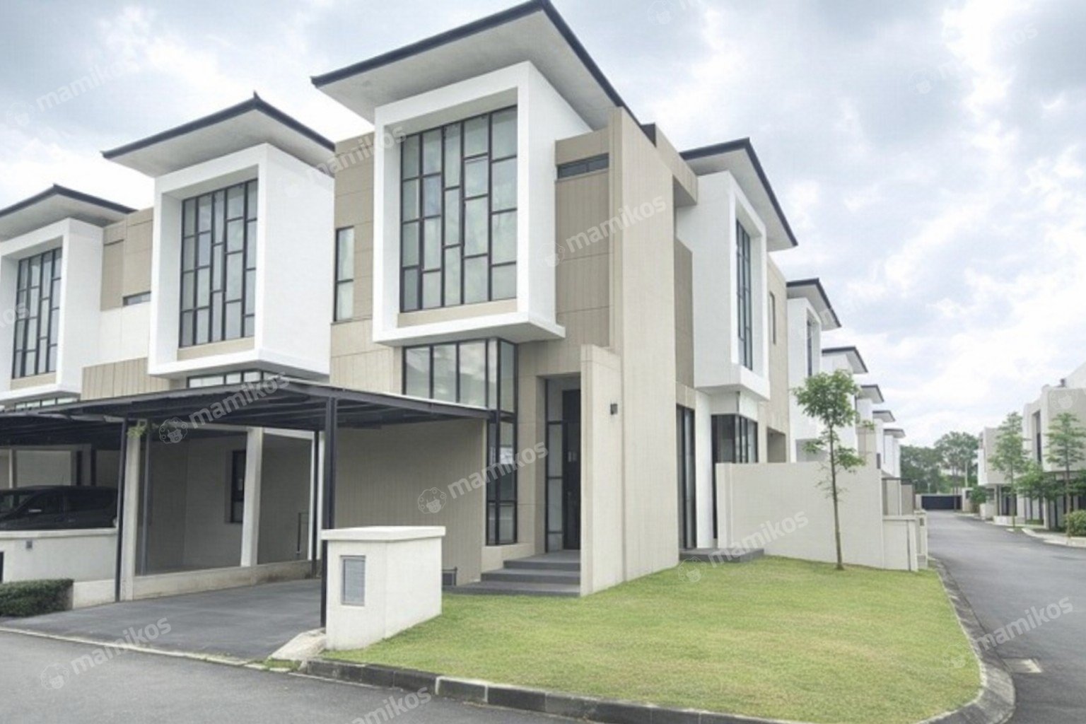 Rumah Sertifikat HGB 4 Kamar Tidur 4 Kamar Mandi Jakarta Garden City Jakarta Timur