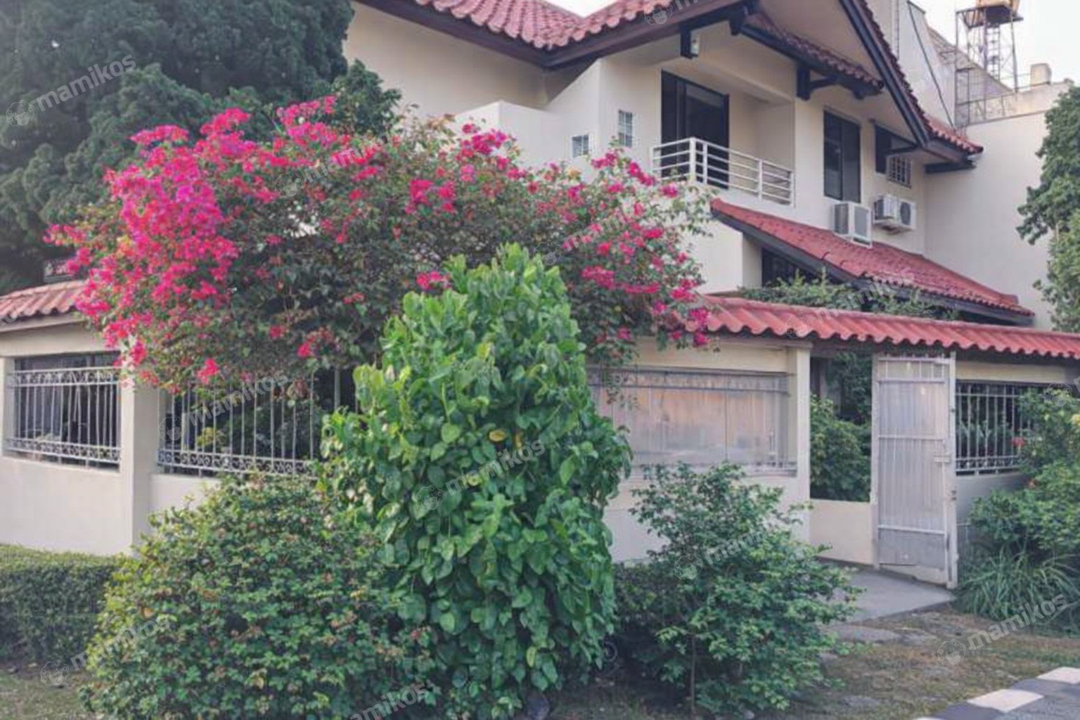 Rumah Sertifikat SHM 3 Kamar Tidur 3 Kamar Mandi Pondok Indah Jakarta Selatan