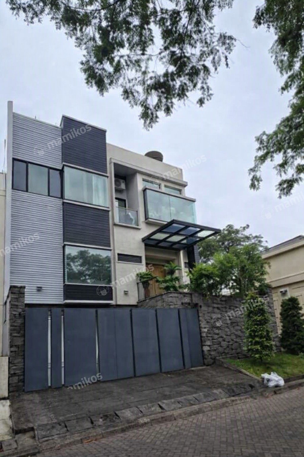 Rumah Sertifikat SHM 4 Kamar Tidur 4 Kamar Mandi Pantai Indah Kapuk Jakarta Utara - Photo 2
