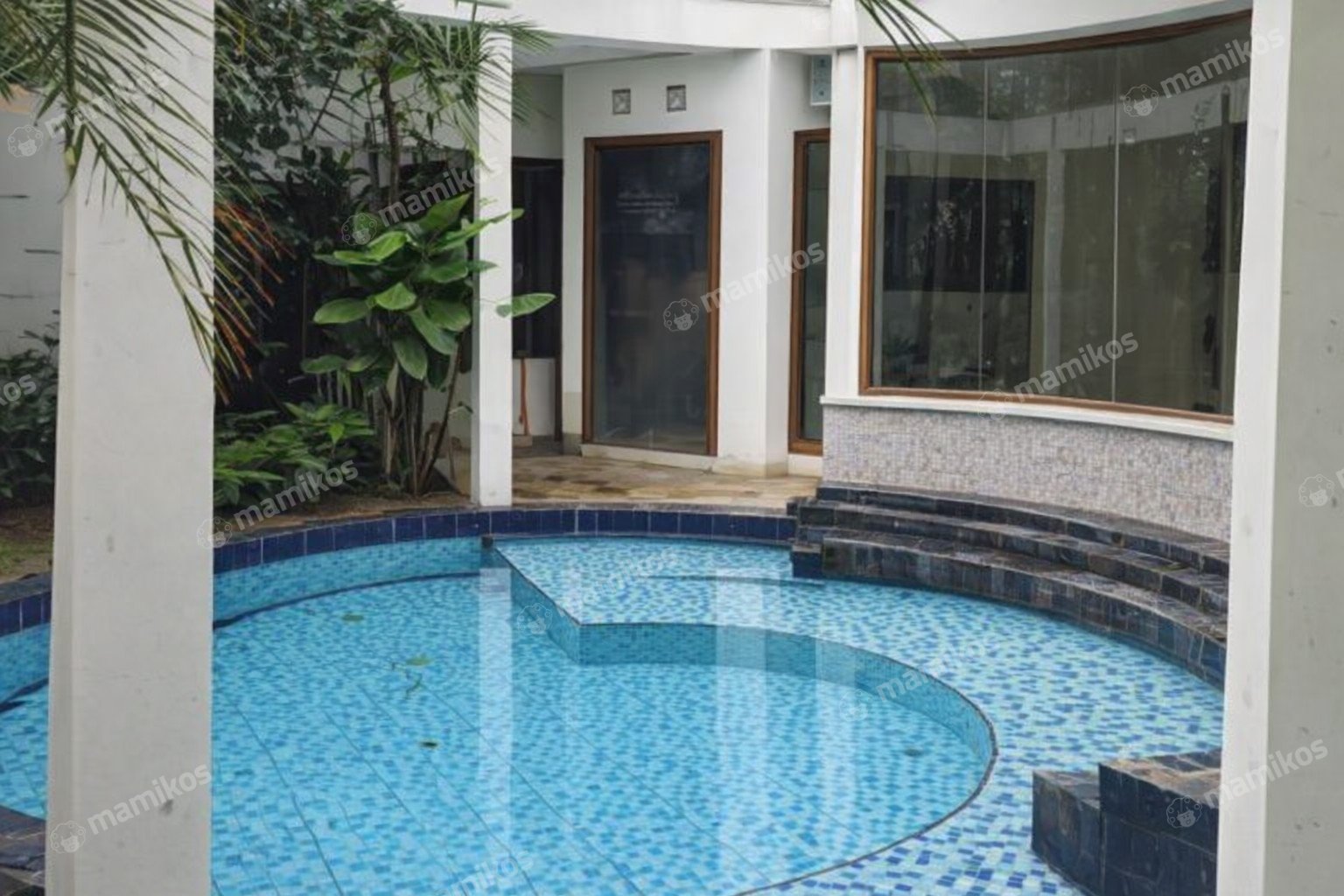 Rumah Sertifikat SHM 5 Kamar Tidur 5 Kamar Mandi patra kuningan Jakarta Selatan