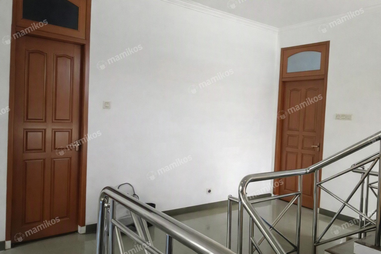 Rumah 5 Kamar Tidur 5 Kamar Mandi 2 Lantai Muara Karang Jakarta Utara - Photo 2