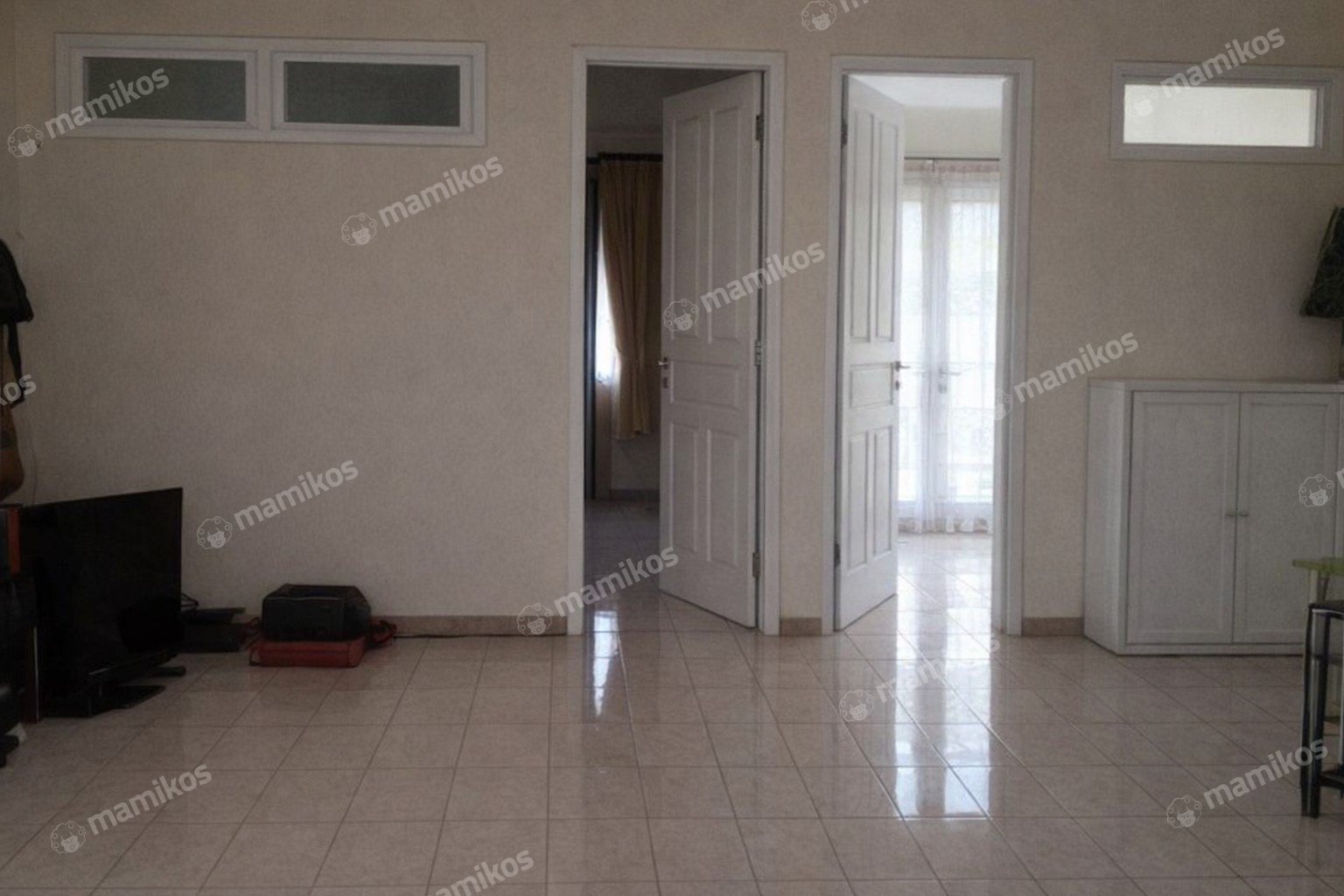 Rumah Sertifikat SHM 4 Kamar Tidur 3 Kamar Mandi Permata Buana Jakarta Barat - Photo 5